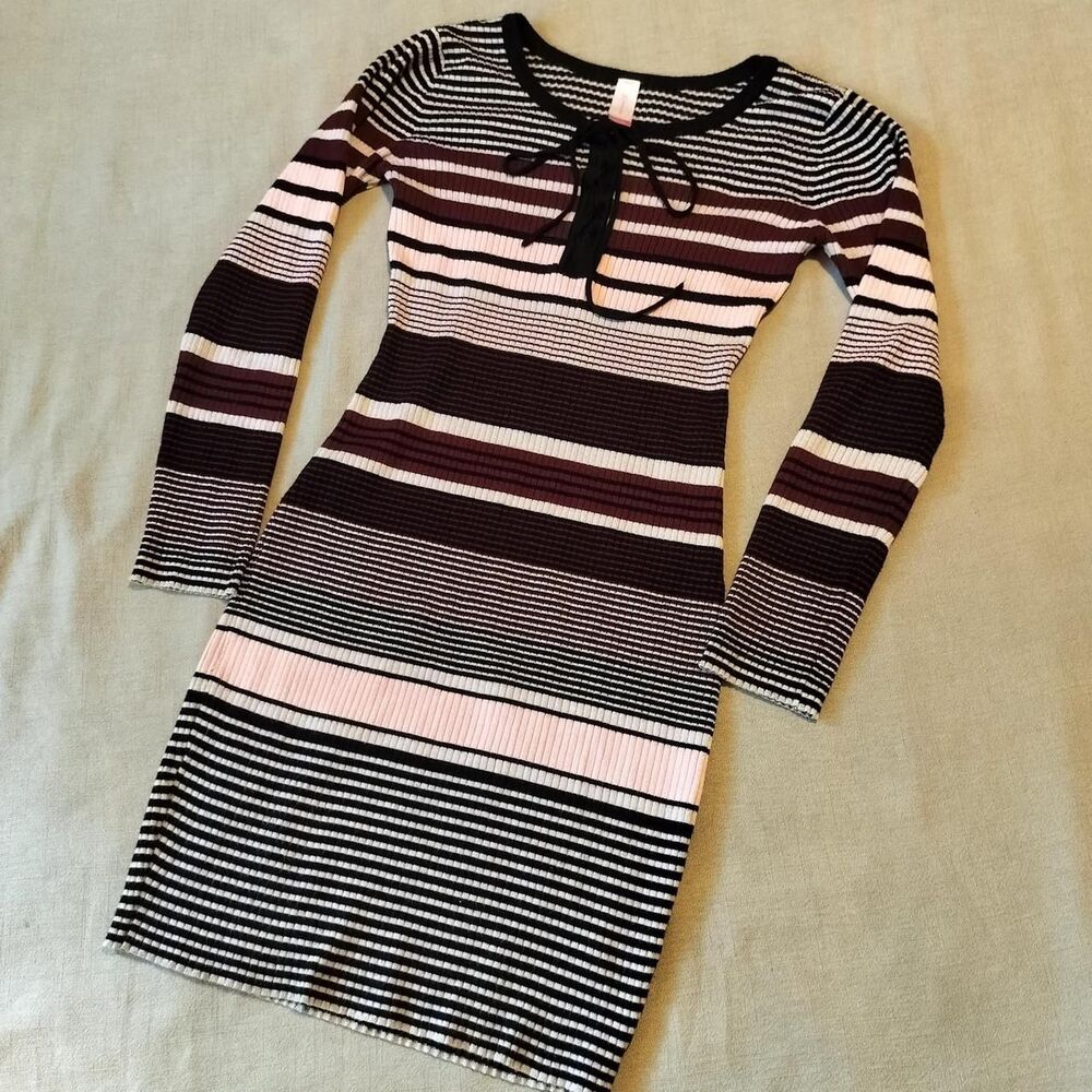 No-boundaries striped swater Dress large